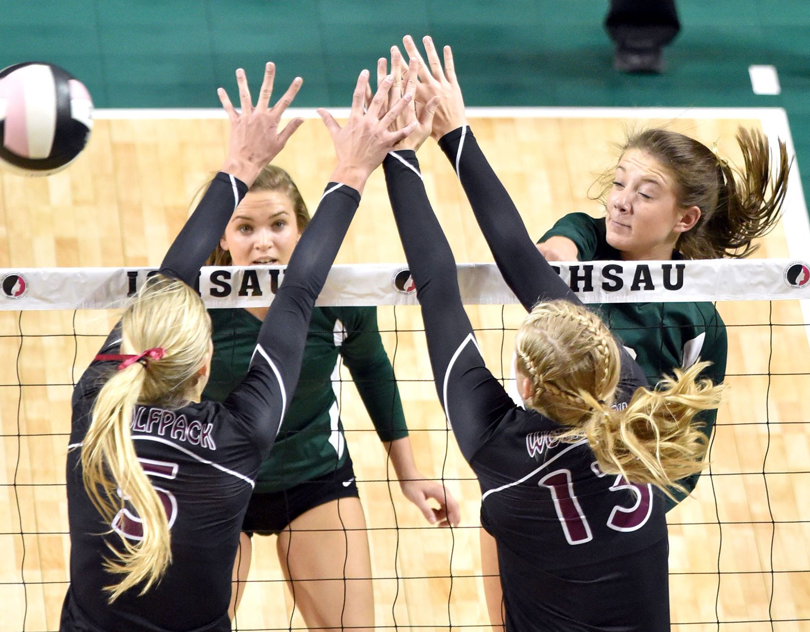 111116TH-Columbus-Catholic-vball-8